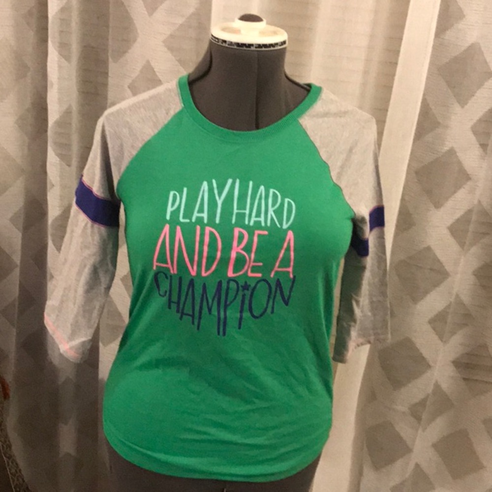 Quarter sleeve baseball shirt